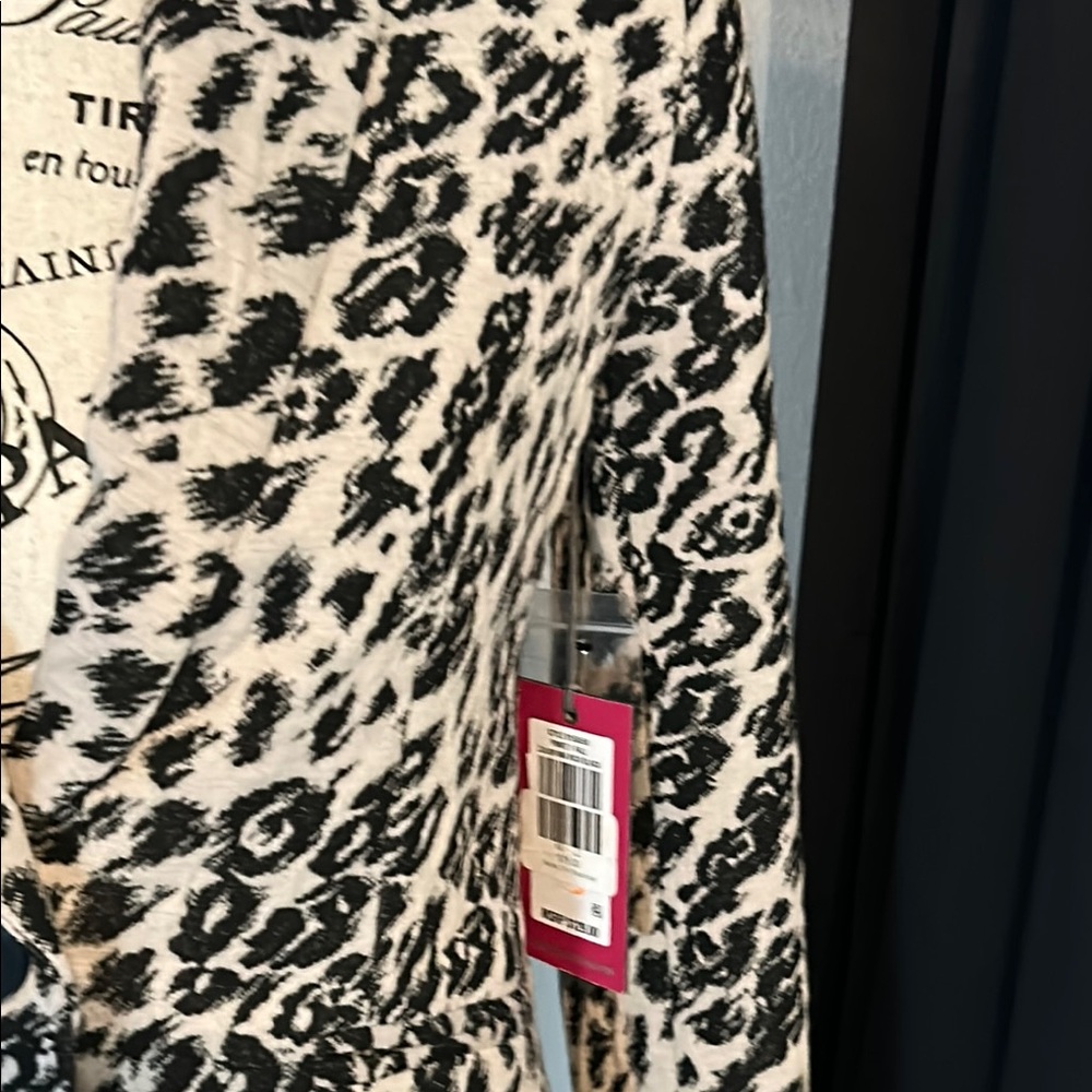 Leopard Print Women's Jacket - Picture 4 of 16